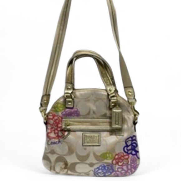 Coach Poppy - Picture 1 of 12